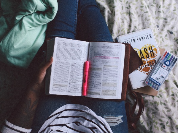 Studying and learning - The most efficient way to highlight a textbook